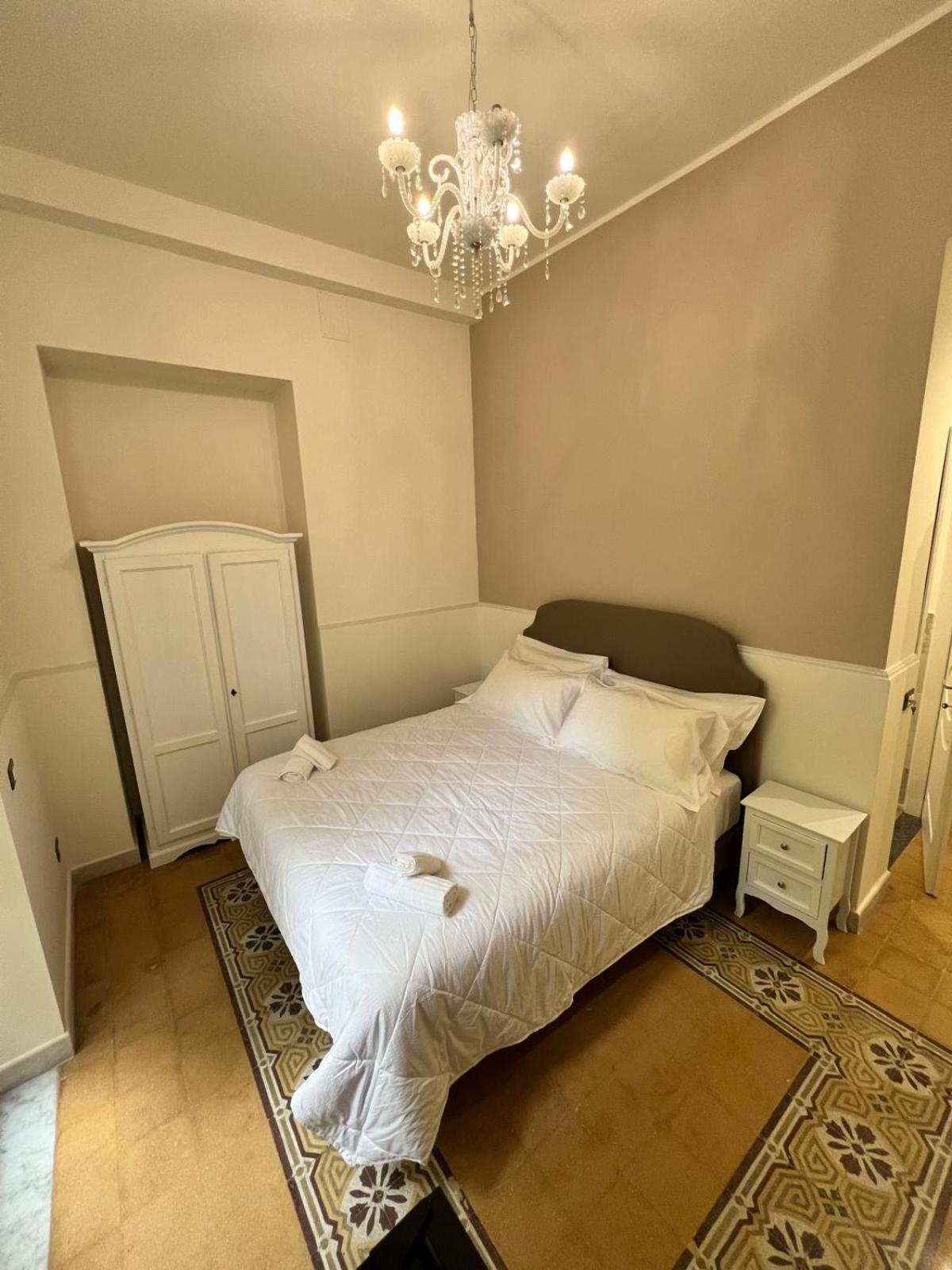 Hotel Aragona House Palermo Esterno foto